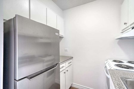 The 1350 Dufort Apartments - Photo 5