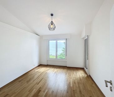 Situation unique - Magnifique villa rénovée avec jardin et vue lac - Photo 3