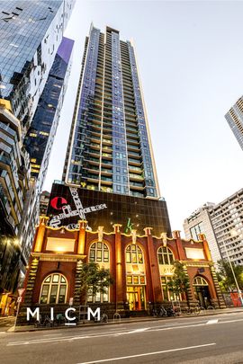 2406/618 Lonsdale Street - Photo 1