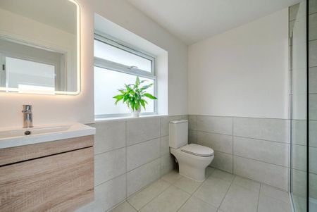 5 bedroom semi-detached house to rent - Photo 5