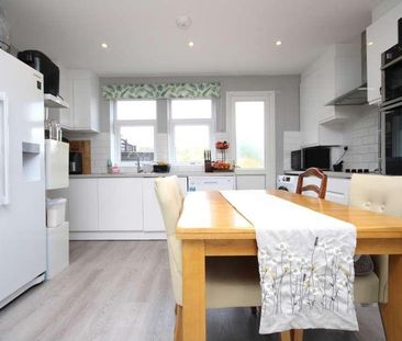 Fulford Grove, South Oxhey, WD19 - Photo 3