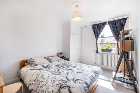 2 bedroom flat to rent - Photo 4