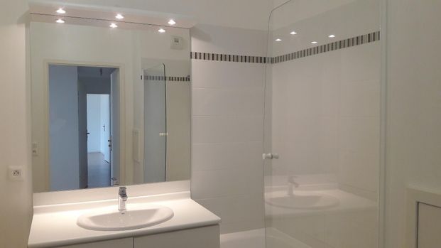 location Appartement T3 DE 65.9m² À VELIZY-VILLACOUBLAY - Photo 1