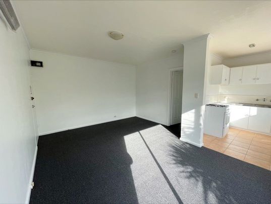 11/8 Glass Street, Essendon VIC 3040 - Photo 1