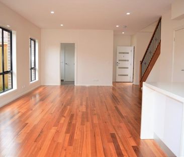 3/21 Law Street, Heidelberg Heights - Photo 2