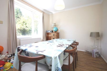 Brandram Road, London, SE13 - Photo 2