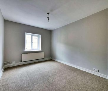 Mount Street, Cirencester, GL7 - Photo 2