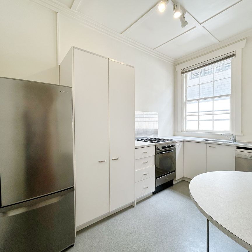 Charming Apartment Gem on Newton Road, Mount Eden! - Photo 1