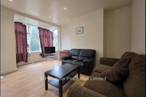 3 Bedroom Houses in Burley - Photo 1