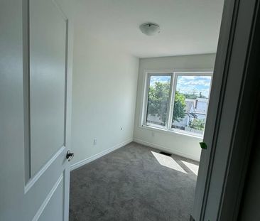 For Lease - 10 REID Avenue, Hamilton, Ontario - Photo 4