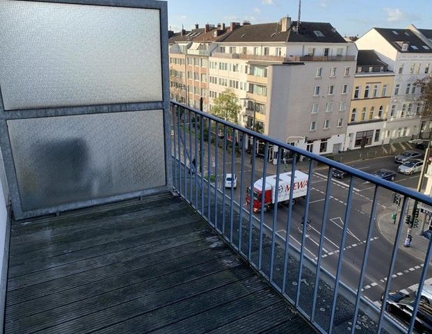 Nachmieter zum 01.04 gesucht: Schicke Altbau-Wohnung im 5.OG (Ohne Aufzug) - Foto 1