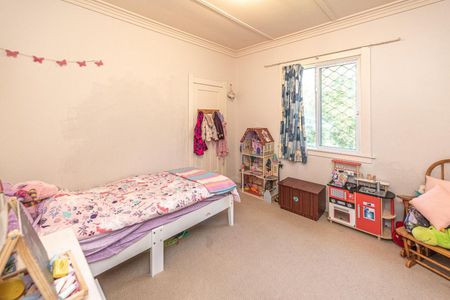 Sunny central two-bedroom home - Photo 5