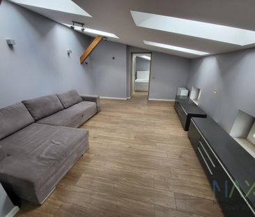 Bardzo duże mieszkanie na poddaszu kamienicy na pograniczu Starego ... - Фото 4