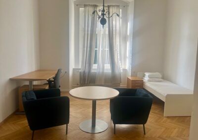 Schönes Ambiente im Schloss - Foto 3