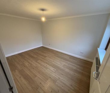 4 bedroom house to rent - Photo 3