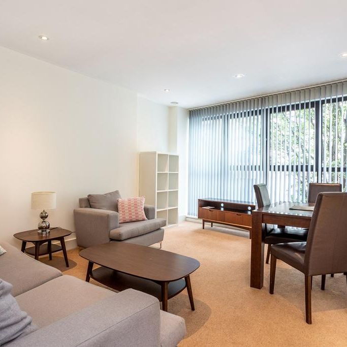 2 bedroom flat to rent - Photo 1