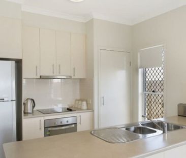 8 Nina Crescent, North Lakes QLD 4509 - House For Rent - $640 | Domain - Photo 3