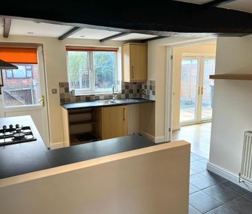 2 bedroom end of terrace house to rent - Photo 4