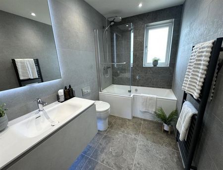 4 Bedroom Detached Available Arranging tenancy - Photo 4