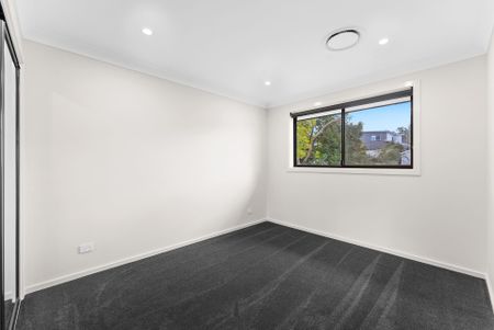 SIMPLY STUNNING! As new duplex in highly sought after Ermington pocket - Photo 3