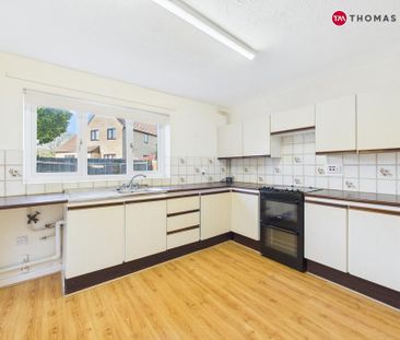 3 bedroom detached house to rent - Photo 5