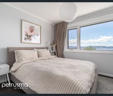 Private Townhouse with Views - Photo 6