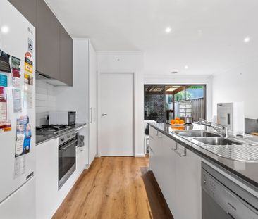 8 St James Park Drive, Mulgrave - Photo 4