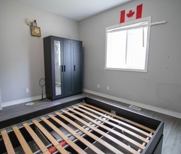 **ALL UTILITIES INCLUDED** Student Room For Rent in St. Catharines!! - Photo 6