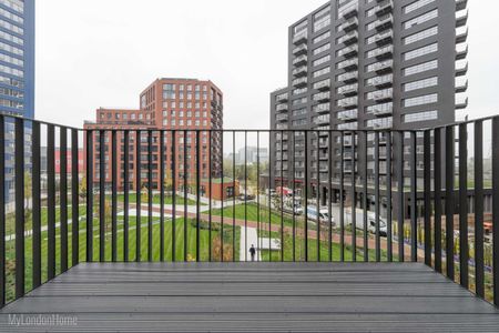 Botanic Square, London, E14 0LW - Photo 4