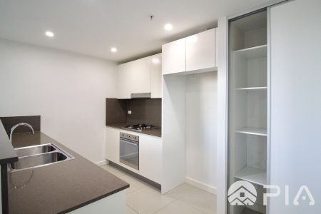 One bedroom Apartment in Parramatta River road - Photo 3