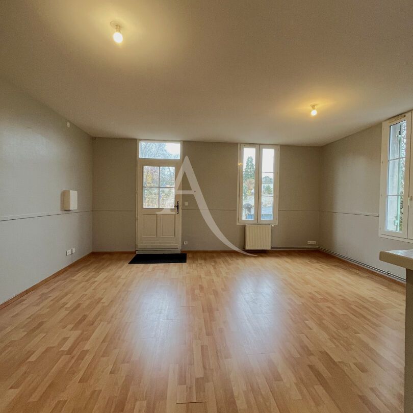 Location appartement 2 pièces, 53.00m², Jonzac - Photo 1