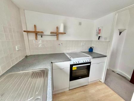 1 bedroom flat to rent - Photo 4