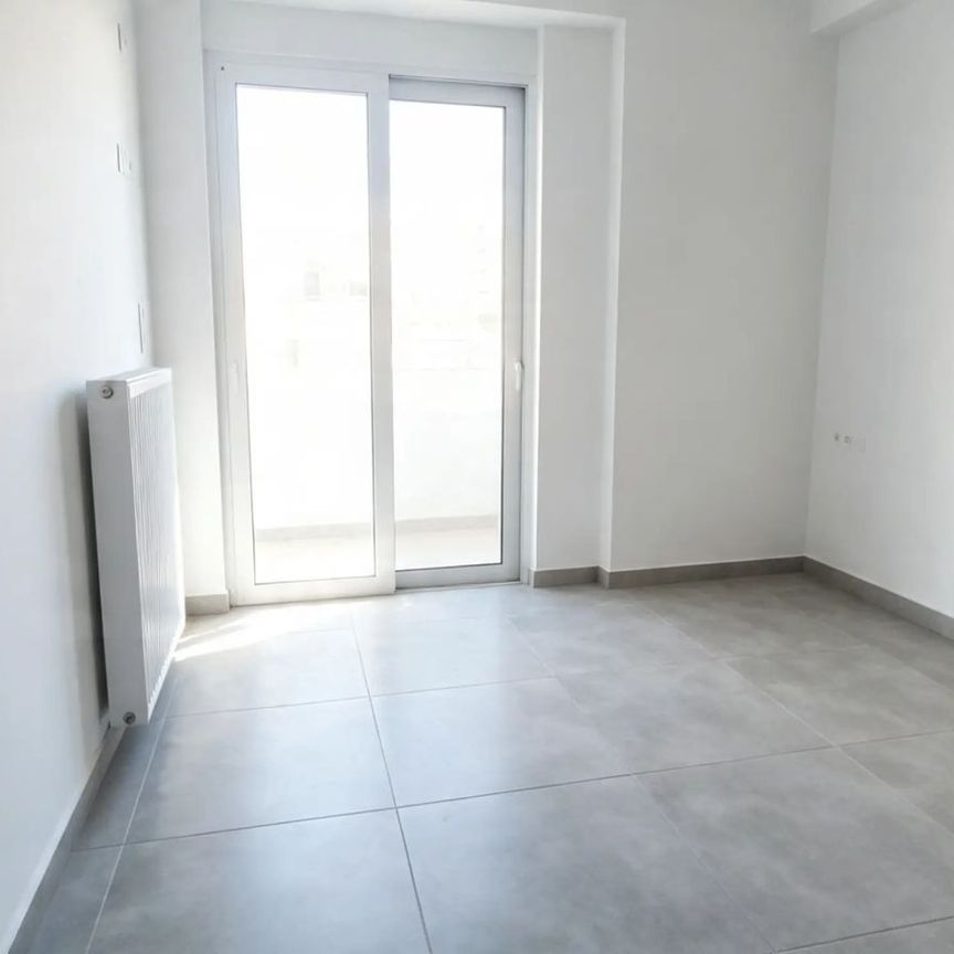 Διαμέρισμα για ενοικίαση Τζιτζιφιές (Καλλιθέα) - Photo 1