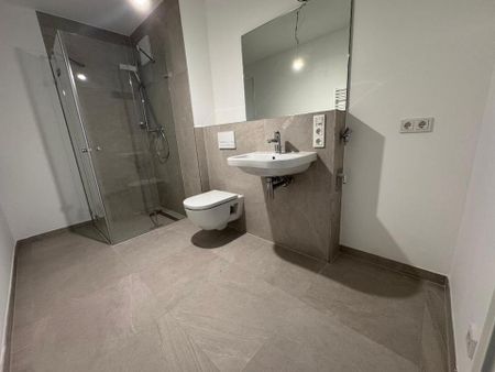 Moderne 3-Zimmer Wohnung mit Einbauküche und Balkon an der Lagarde-Kaserne! - Photo 2