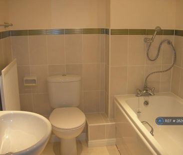 2 bedroom flat to rent - Photo 6
