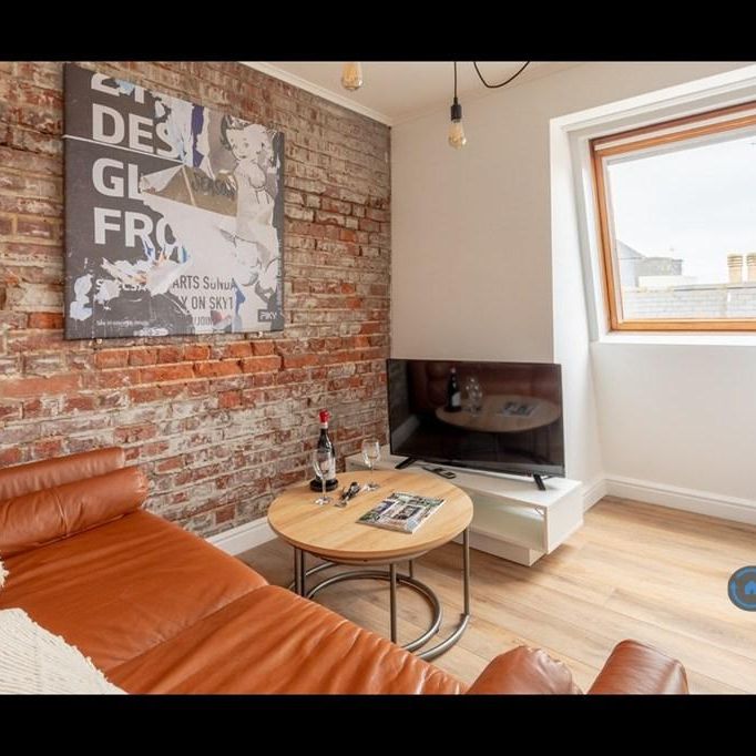 1 bedroom penthouse to rent - Photo 1