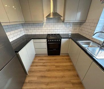 1 bedroom parking to rent - Photo 2