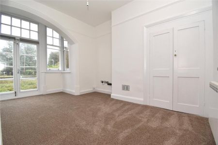 2 bedroom semi-detached house to rent - Photo 3