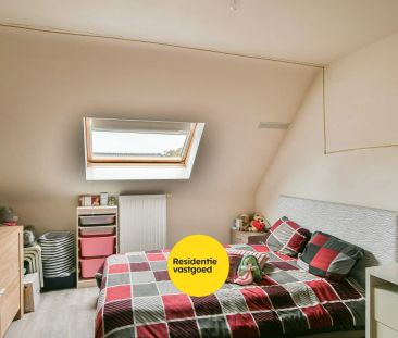 Recent appartement met 3 slaapkamers in het centrum van Eernegem - Photo 3