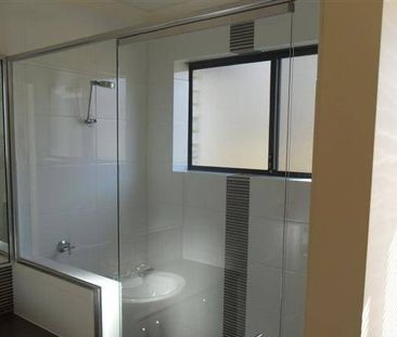 Modern Madeley Family Home - Photo 6