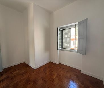 Moradia Renovada Duplex T3 bem localizada perto do hospital de Faro. - Photo 2