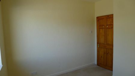 2 bedroom bungalow to rent - Photo 2