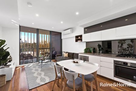 Stylish Modern Convenient Apartment - Photo 5