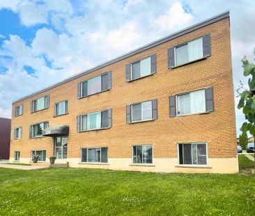 Hillside Apartments - PARKING SPACE, HEAT & WATER INCLUDED - Photo 4