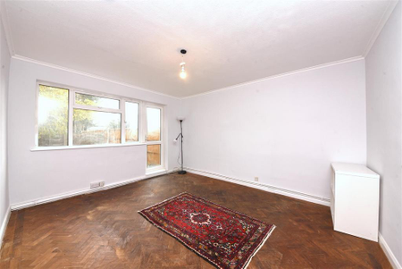 2 bedroom maisonette to rent - Photo 2