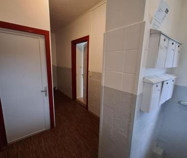 Zentral gelegen, Neu: Renoviert,Böden,Fenster & Einbauküche,inkl.KF... - Foto 1