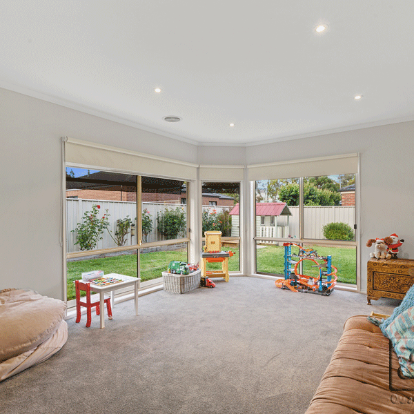 Strathfieldsaye Sophistication - 6 Month Lease - Photo 1