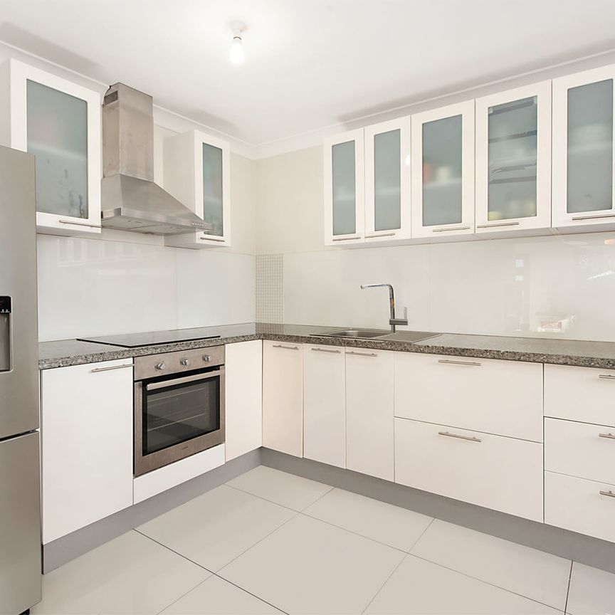 1/37 Moore Street, Morningside QLD 4170 - Townhouse For Rent | Domain - Photo 1