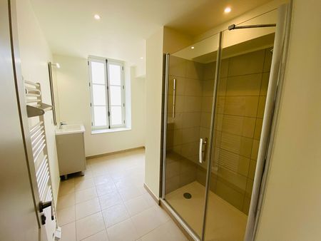 Location Appartement 1 pièce 35m² - Photo 2