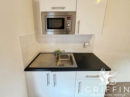 Princes Road, Romford, RM1 - Photo 4